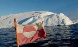 Дмитрий Медведев позитивно оценил идею США во главе с Трампом о присоединении Гренландии dmitrij medvedev pozitivno oczenil ideyu ssha vo glave s trampom o prisoedinenii grenlandii-fabrec-ru-0