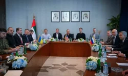 Дмитрий Новиков о тайнах обсуждений России, США и Украины в Абу-Даби dmitrij novikov o tajnah obsuzhdenij rossii ssha i ukrainy v abudabi-fabrec-ru-0