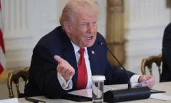 Дональд Трамп и Евросоюз – Европа уверенно отвечает на пошлины США donald tramp i evrosoyuz evropa uverenno otvechaet na poshliny ssha-fabrec-ru-0