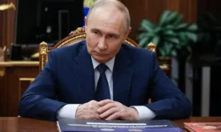 Дональд Трамп интригует мир заявлениями о планах Путина и Зеленского donald tramp intriguet mir zayavleniyami o planah putina i zelenskogo-fabrec-ru-0