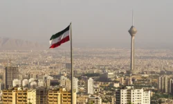 Эрфан Солтани: протесты в Иране и реакция Трампа erfan soltani protesty v irane i reakcziya trampa-fabrec-ru-0