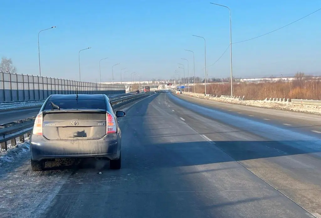 В Артёме полиция ищет водителя внедорожника, который протаранил несколько авто и скрылся Пресс-служба УМВД России по Приморскому краю