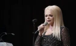 Ирина Зуй рассказала, как ФССП исполнит решение по квартире Ларисы Долиной irina zuj rasskazala kak fssp ispolnit reshenie po kvartire larisy dolinoj-fabrec-ru-0