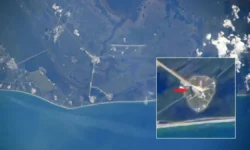 Крис Уильямс из NASA снял старт "Артемиды II" к Луне с орбиты kris uilyams iz snyal start artemidy k lune s orbity-fabrec-ru-0