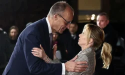 Мерц и Мелони бросили вызов Макрону: тайный альянс за контроль над ЕС mercz i meloni brosili vyzov makronu tajnyj alyans za kontrol nad es-fabrec-ru-0