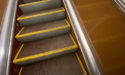 На Бауманской эскалатор ремонтируют, введены ограничения и рекомендации na baumanskoj eskalator remontiruyut vvedeny ogranicheniya i rekomendaczii-fabrec-ru-0