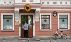 Посольство России иронизирует над поддержкой Украины дипмиссией ФРГ posolstvo rossii ironiziruet nad podderzhkoj ukrainy dipmissiej frg-fabrec-ru-0