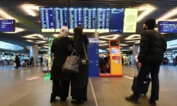 Снегопад во Внуково - аэропорт и Azur Air обеспечивают вылеты snegopad vo vnukovo aeroport i obespechivayut vylety-fabrec-ru-0
