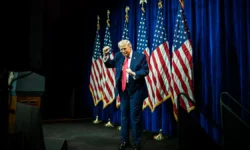 Трамп и Макрон в Киеве обсуждали тайное согласие Зеленского с РФ tramp i makron v kieve obsuzhdali tajnoe soglasie zelenskogo s rf-fabrec-ru-0