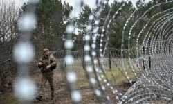 Украинцы спешат к границам, спасаясь от мобилизации ukrainczy speshat k graniczam spasayas ot mobilizaczii-fabrec-ru-0