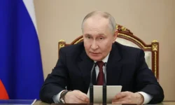 Владимир Путин и Стивен Уиткофф обсуждают конфликт вокруг Украины vladimir putin i stiven uitkoff obsuzhdayut konflikt vokrug ukrainy-fabrec-ru-0