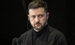 Зеленский бросил Путину вызов ультиматумом о переговорах zelenskij brosil putinu vyzov ultimatumom o peregovorah-fabrec-ru-0