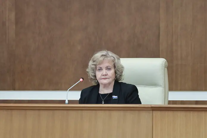 Людмила Бабушкина оценила роль профсоюзов Среднего Урала в развитии-0