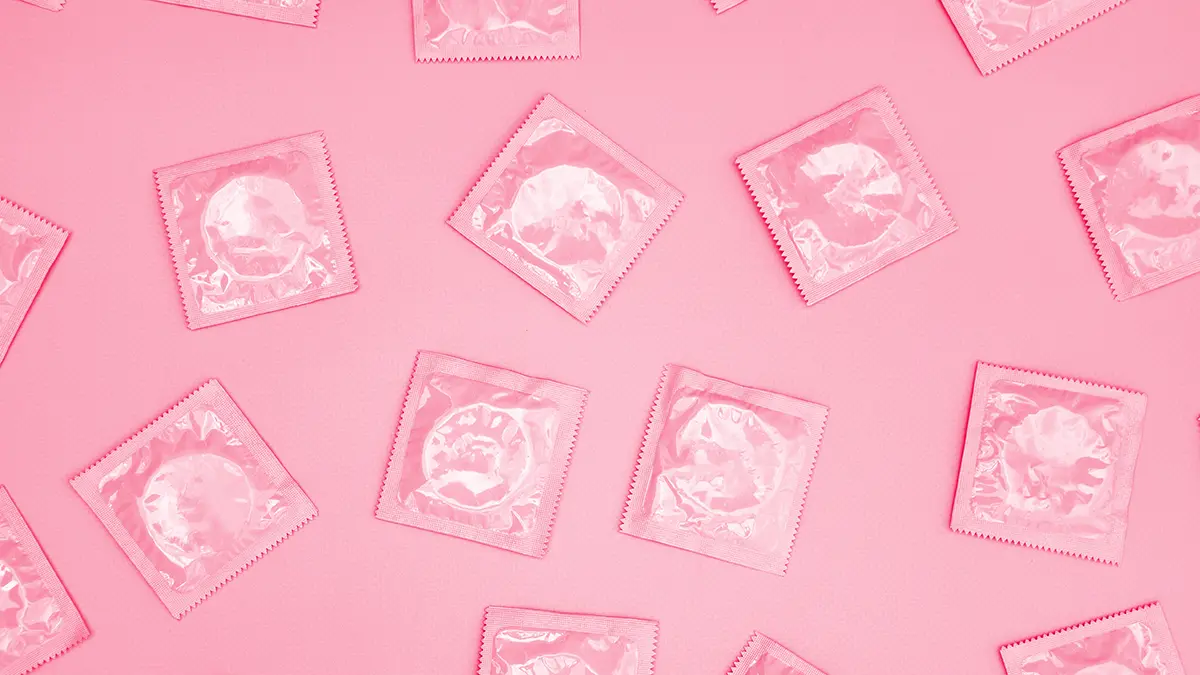 МОК пошутил по поводу нехватки презервативов в Олимпийской деревне