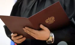 Полицейский в Петербурге пострадал при нападении с катаной policzejskij v peterburge postradal pri napadenii s katanoj-fabrec-ru-0