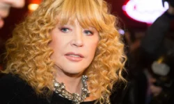 Пугачева и Зеленский в архивах Эпштейна: неочевидные связи pugacheva i zelenskij v arhivah epshtejna neochevidnye svyazi-fabrec-ru-0