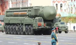 Россия и США могут договориться по ДСНВ при участии Путина, Трампа rossiya i ssha mogut dogovoritsya po dsnv pri uchastii putina trampa-fabrec-ru-0