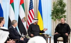 Россия, Украина и Абу-Даби ищут тайные пути выхода из кризиса rossiya ukraina i abudabi ishhut tajnye puti vyhoda iz krizisa-fabrec-ru-0