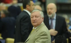 anatolij karpov gody gordosti sssr resheniya i pobedy vo franczii-fabrec-ru-0