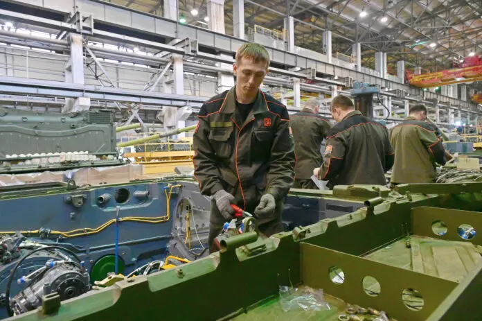 Денис Паслер и СОСПП: Уральская промышленность показала рост в 11.2%-0