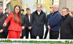 Москва и Денис Мантуров обсудили гигафабрики и энерготехнологии moskva i denis manturov obsudili gigafabriki i energotehnologii-fabrec-ru-0