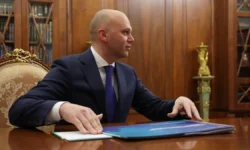 Путин и Беспрозванных обсудили развитие Калининградской области putin i besprozvannyh obsudili razvitie kaliningradskoj oblasti-fabrec-ru-0