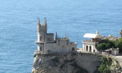 Стефано Вальдегамбери предсказывает светлое будущее туризма в Крыму stefano valdegamberi predskazyvaet svetloe budushhee turizma v krymu-fabrec-ru-0