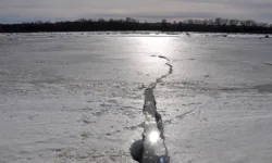 В Звенигороде ищут рыбака с подростками, пропавших на Москве-реке v zvenigorode ishhut rybaka s podrostkami propavshih na moskvereke-fabrec-ru-0