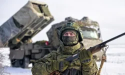 Белоусов и Герасимов начали пасхальное перемирие по указу Путина belousov i gerasimov nachali pashalnoe peremirie po ukazu putina-fabrec-ru-0