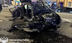 dtp s pyatyu mashinami v czentre moskvy uneslo zhizni dvoih-fabrec-ru-0