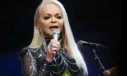 larisa dolina i mihail barshhevskij vmeste v teatre neformat i bkz-fabrec-ru-0