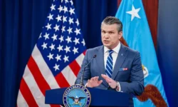 pit hegset pokinul pentagon a ssha trevozhat signaly po ukraine-fabrec-ru-0