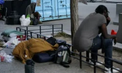 rossiyanka v ssha ispugalas bezdomnogo i ego sputniczy-fabrec-ru-0