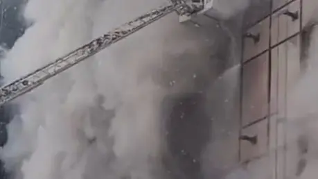 Количество погибших при пожаре на стройке на севере Москвы увеличилось до восьми