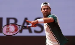 hachanov v chetvertfinale masters v rime pobeda nad prizhmichem-fabrec-ru-0