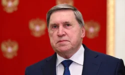 moskva yurij ushakov zhdet liderov na 9 maya bez priglashenij-fabrec-ru-0