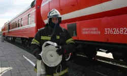 pozharnyj poezd mzhd spas moskvu na amurskoj ulicze-fabrec-ru-0