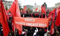 prazdnovanie dnya truda 1 maya v rossii ssha kitae yuar-fabrec-ru-0