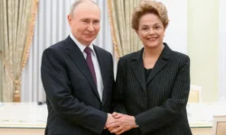 Путин, Руссефф и Орешкин обсудили сотрудничество БРИКС в Новом банке putin russeff i oreshkin obsudili sotrudnichestvo briks v novom banke-fabrec-ru-0