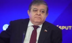 vladimir dzhabarov ob ukrainskih provokacziyah i napryazhenii v evrope-fabrec-ru-0