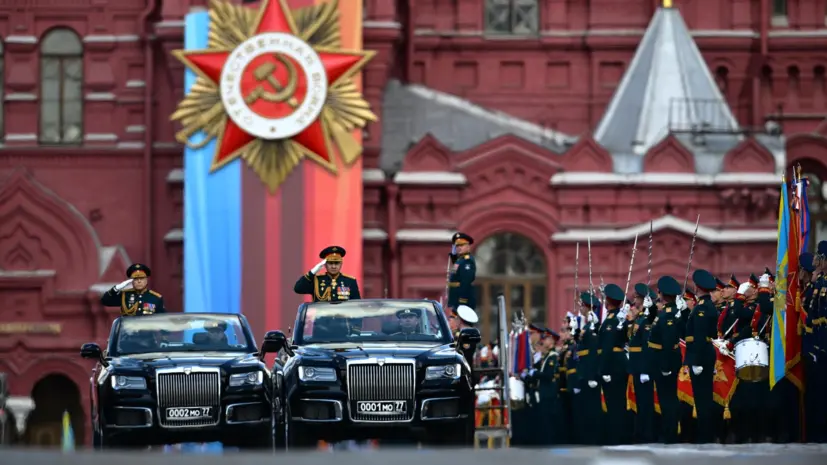 В Москве на Красной площади начался парад Победы