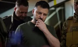 zelenskij intriguet vsu chto zhdyot syrskogo budanova-fabrec-ru-0