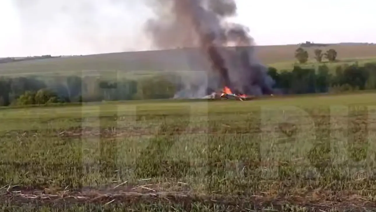 Появились кадры крушения сверхзвукового самолета Ту-22М3 в Иркутской области