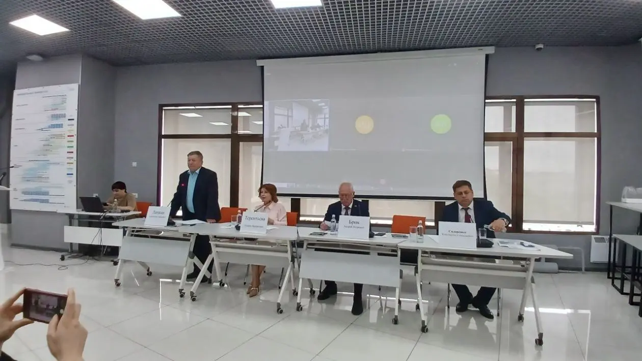 Международный научно-деловой форум &quotРоссийский Дальний Восток в первой четверти XXI столетия и новые приоритеты развития&quot ИА PrimaMedia