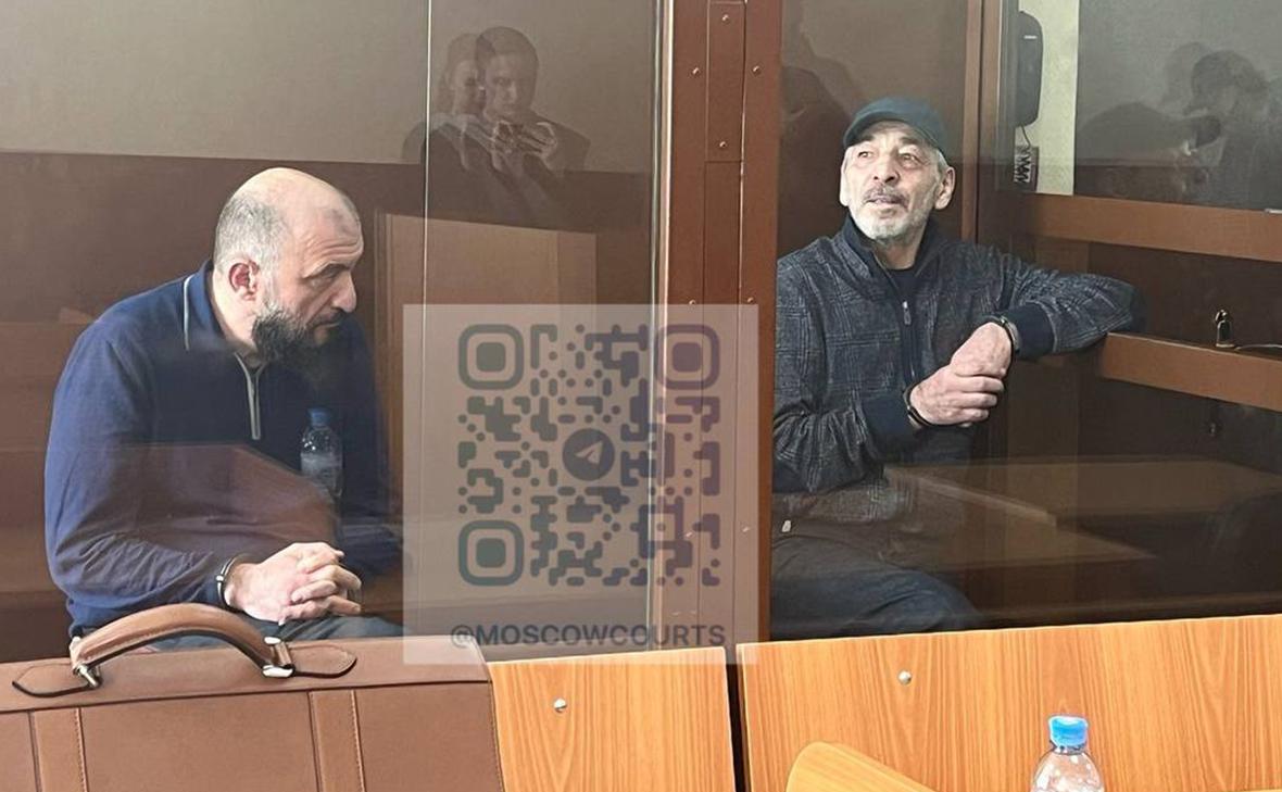 Абдусамад Гамидов (справа) (moscowcourts / Telegram)