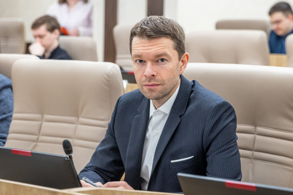 Алексей Вихарев и Волонтерский центр Екатеринбурга