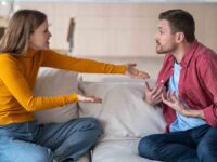 Алексей Вилков о гармонии в семье при смене финансовых ролей Married,Couple,Spouses,Quarrel,,Squabbling,,Fighting,,Vigorously,Gesticulating,While,Sitting