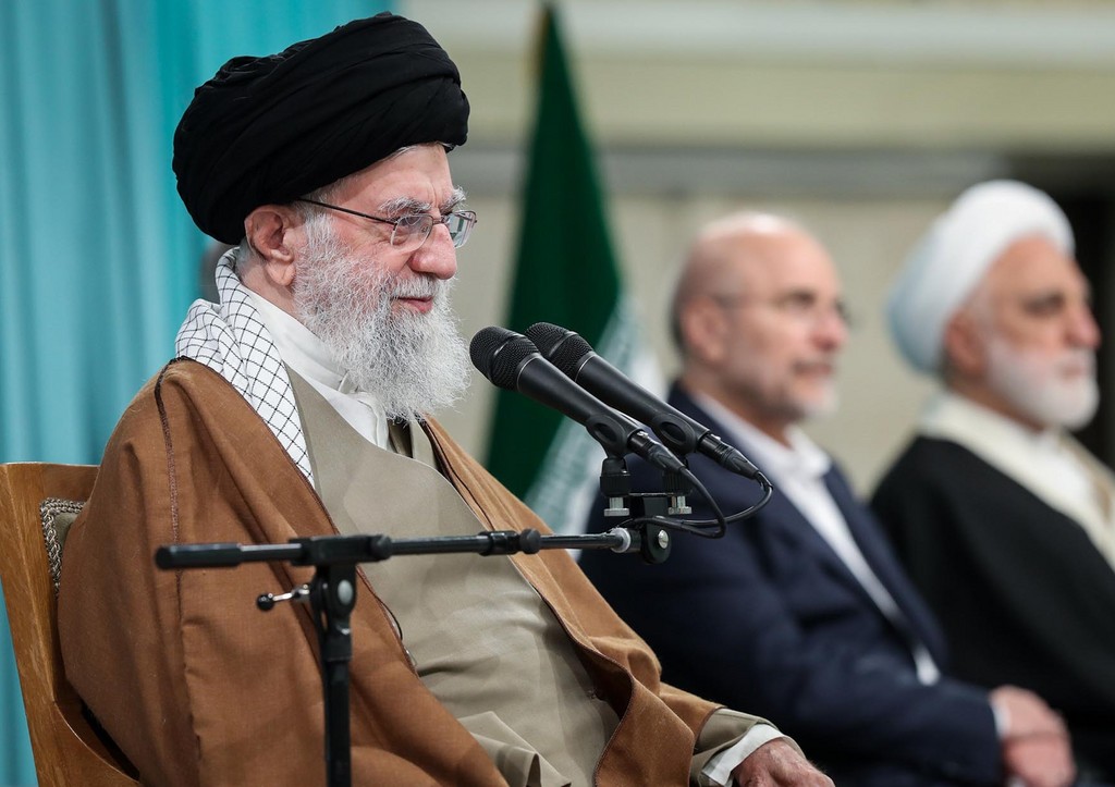 Аятолла Али Хаменеи