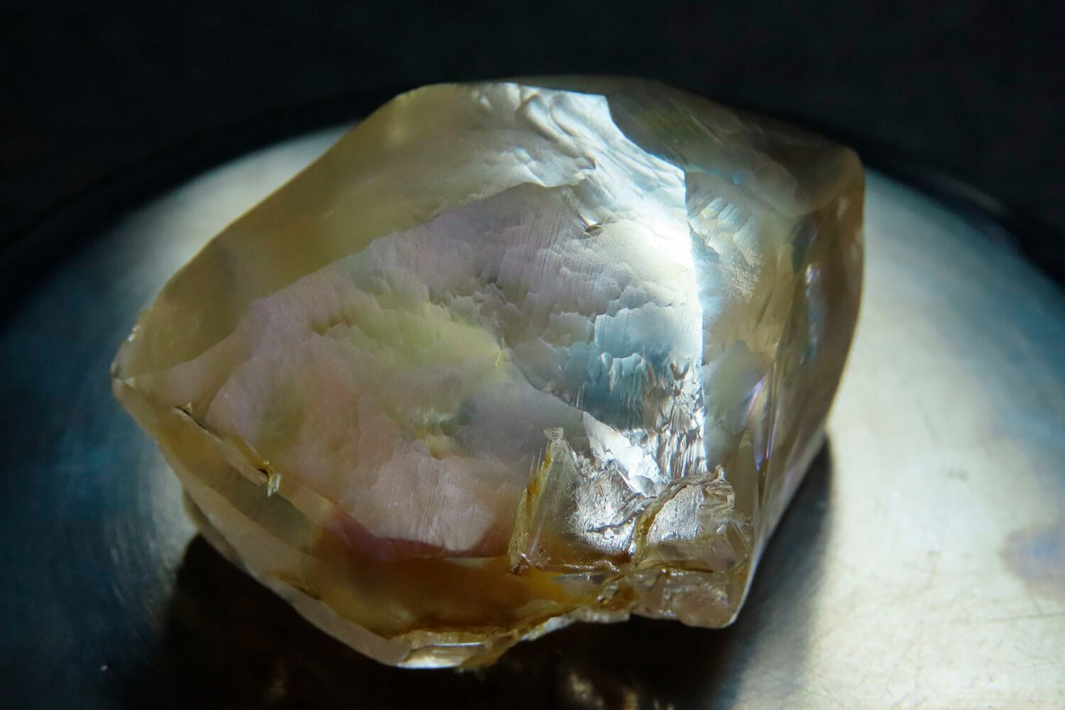 Алроса и G7 в схватке за алмазный рынок после санкций Cartier и Van Cleef & Arpels-0