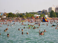 Anapa,,Russia-august,07,,2010:,People,On,The,Beach,On,The